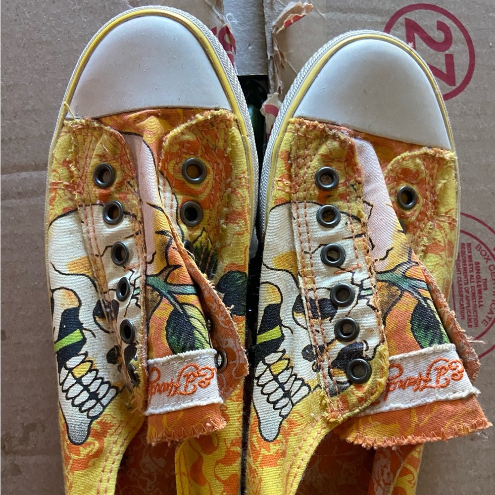 Sneakers